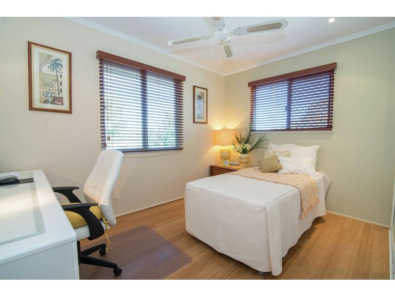 95 Minto Crescent, Arana Hills QLD 4054