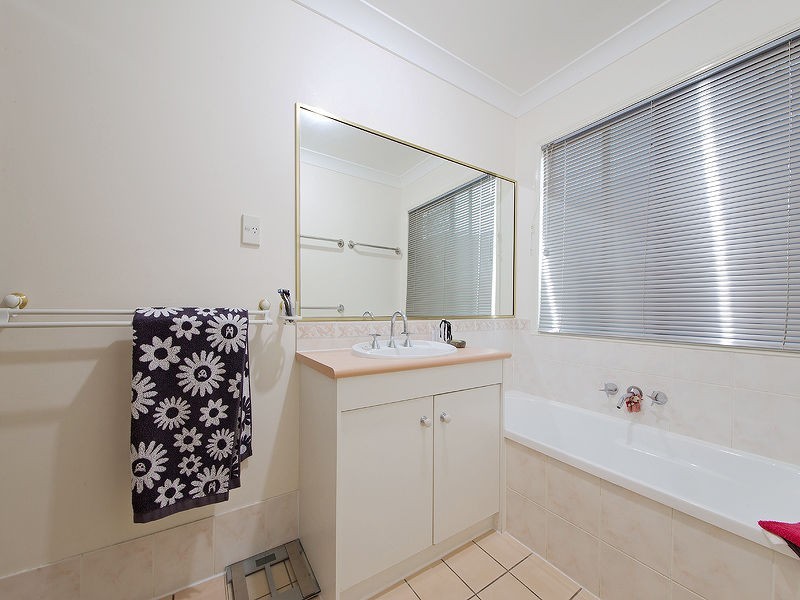 110 Hargreaves Road, Manly West QLD 4179