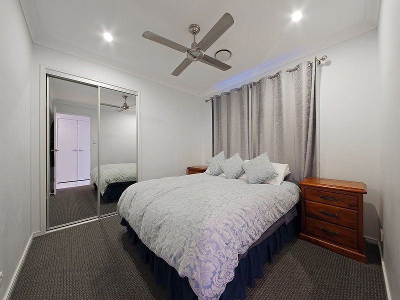 37 Worchester Crescent, Wakerley QLD 4154