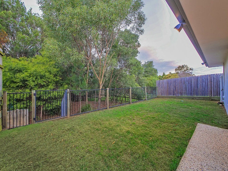 37 Worchester Crescent, Wakerley QLD 4154