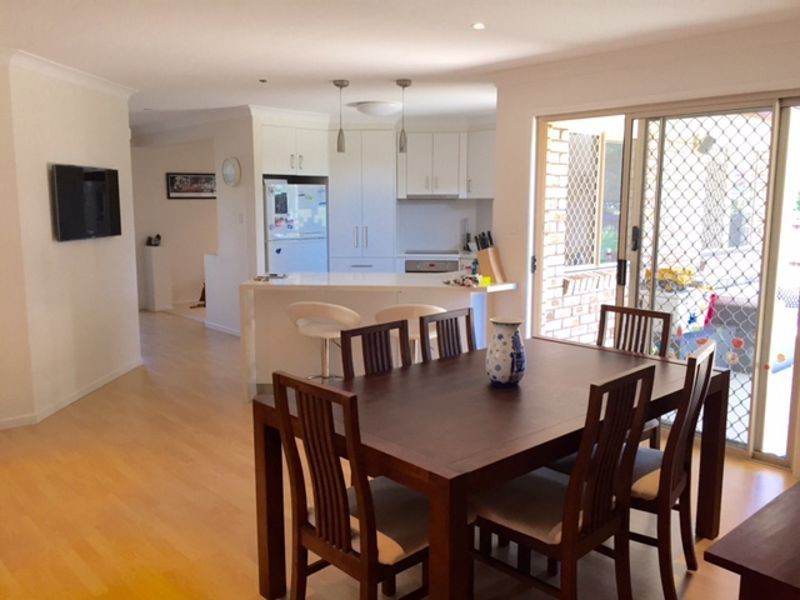 14 Sorrento Street, Wynnum West QLD 4178