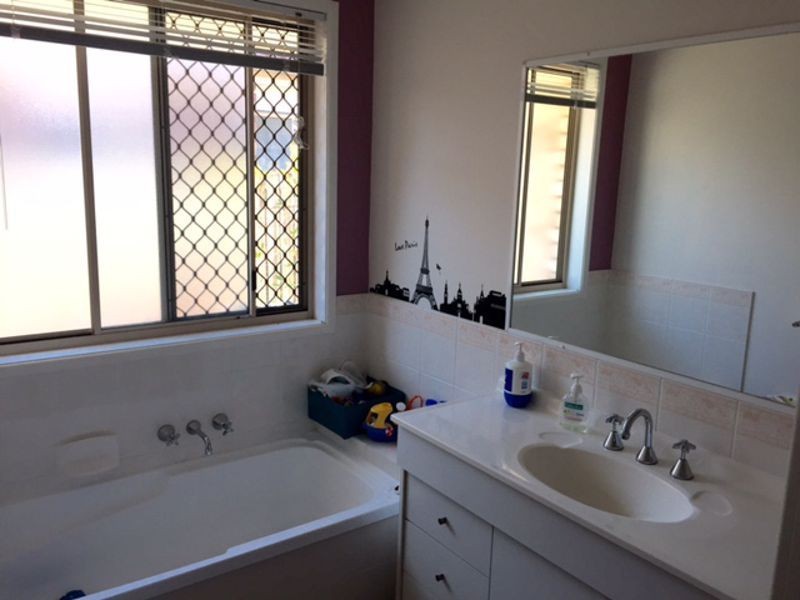 14 Sorrento Street, Wynnum West QLD 4178