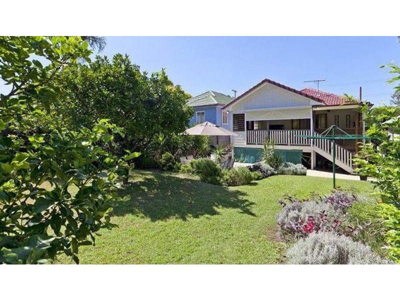 98 Boxgrove Ave, Wynnum QLD 4178