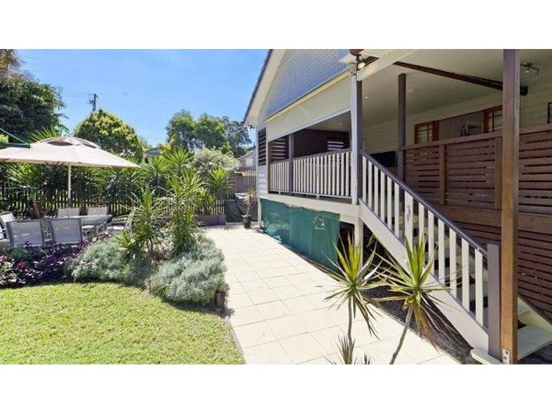 98 Boxgrove Ave, Wynnum QLD 4178