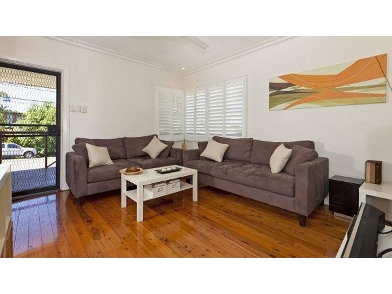 98 Boxgrove Ave, Wynnum QLD 4178