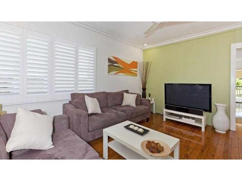 98 Boxgrove Ave, Wynnum QLD 4178