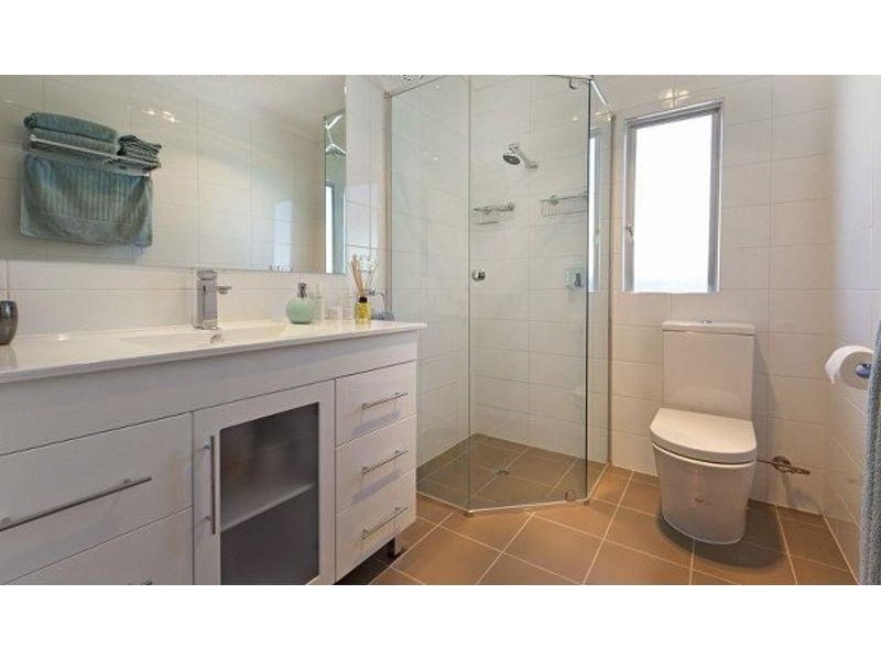 98 Boxgrove Ave, Wynnum QLD 4178