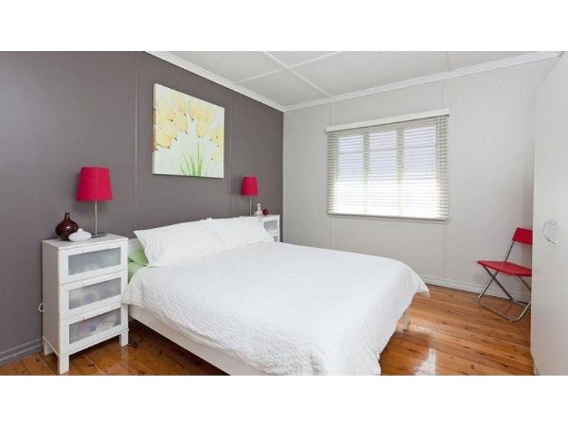 98 Boxgrove Ave, Wynnum QLD 4178