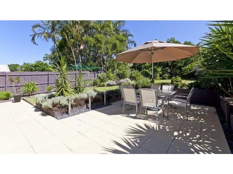 98 Boxgrove Ave, Wynnum QLD 4178