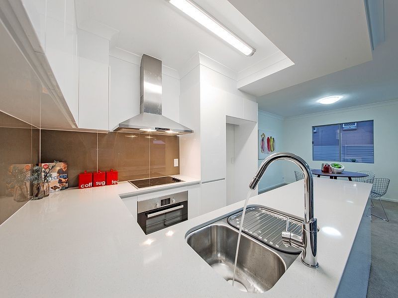 1/54 Yamboyna St, Manly QLD 4179