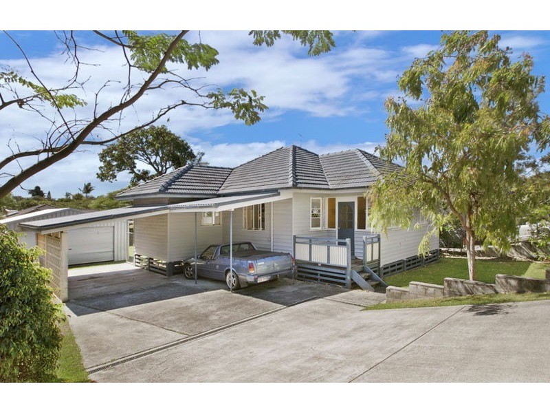 325 Preston Rd, Wynnum West QLD 4178