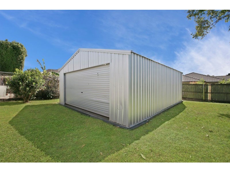 325 Preston Rd, Wynnum West QLD 4178