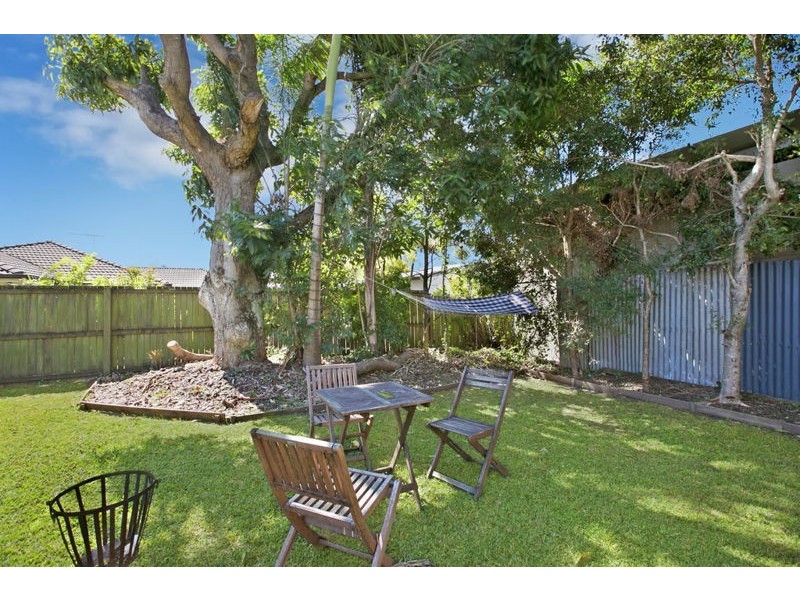 325 Preston Rd, Wynnum West QLD 4178