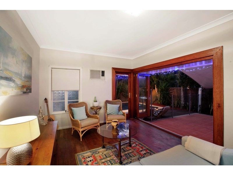 64 Cobar Street, Lota QLD 4179