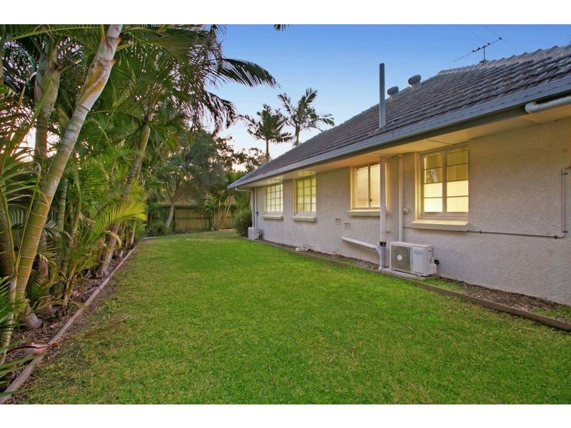 64 Cobar Street, Lota QLD 4179