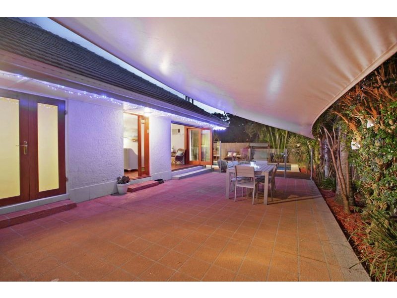 64 Cobar Street, Lota QLD 4179