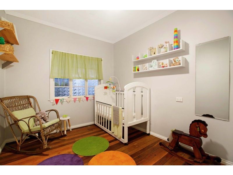 64 Cobar Street, Lota QLD 4179