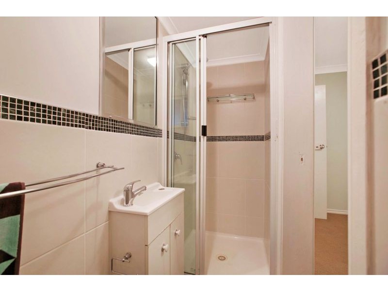 64 Cobar Street, Lota QLD 4179