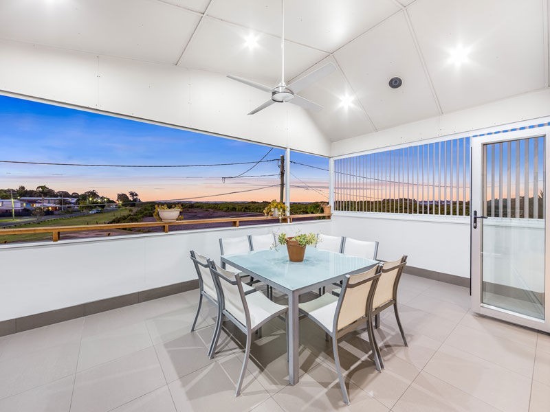 813 Esplanade, Lota QLD 4179