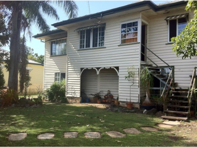 84 Drayton Tce, Wynnum QLD 4178