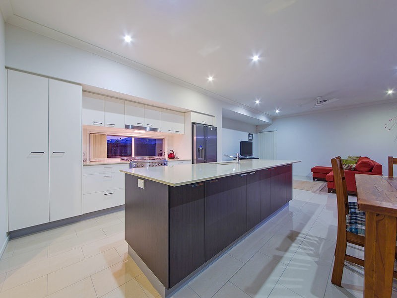 46 Margaret St, Wakerley QLD 4154