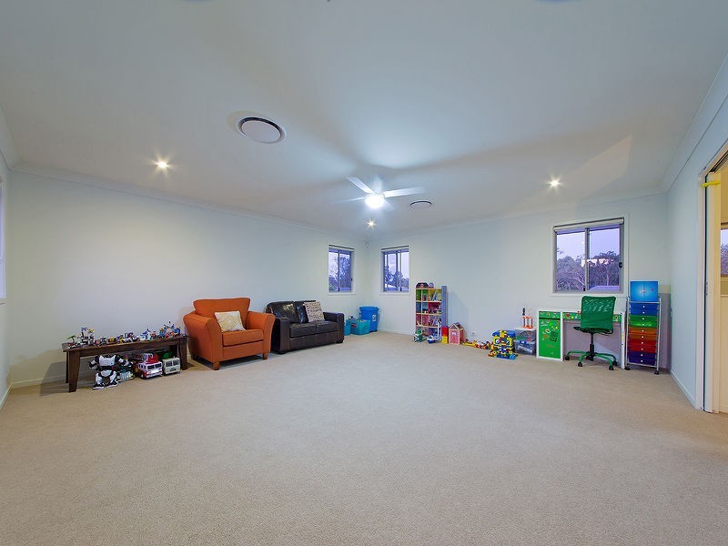 46 Margaret St, Wakerley QLD 4154