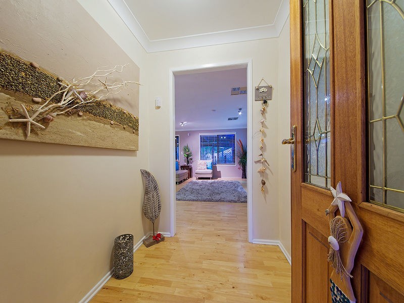 33 Chateau Street, Thornlands QLD 4164