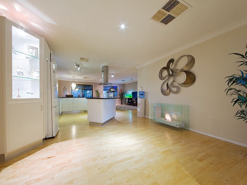 33 Chateau Street, Thornlands QLD 4164