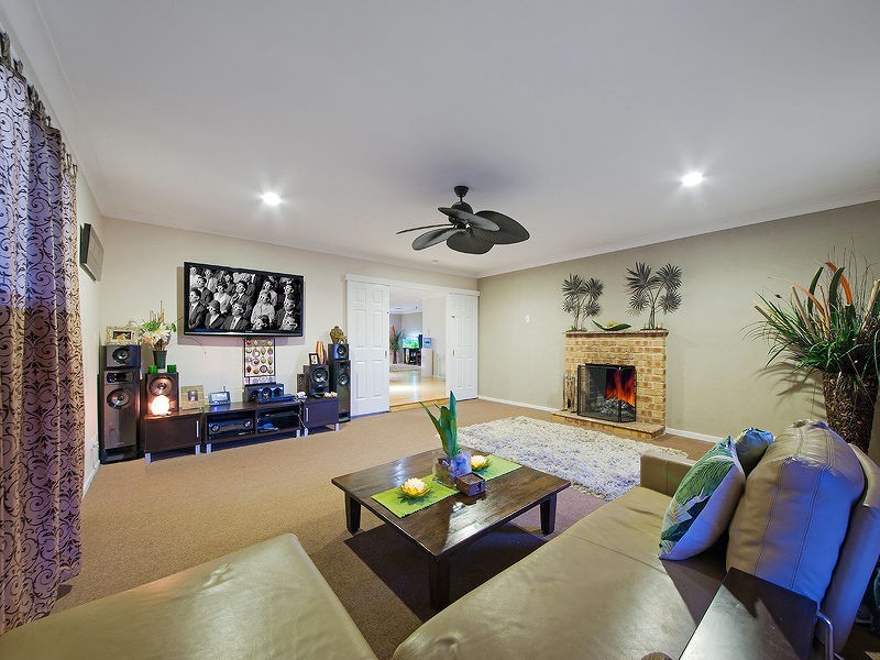 33 Chateau Street, Thornlands QLD 4164