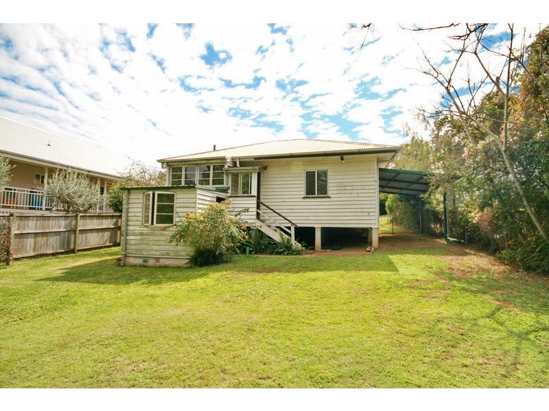 22 Muriel Avenue, Manly West QLD 4179
