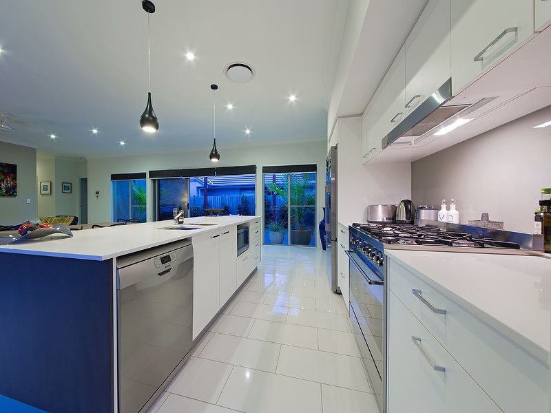 60 Brook St, Wakerley QLD 4154