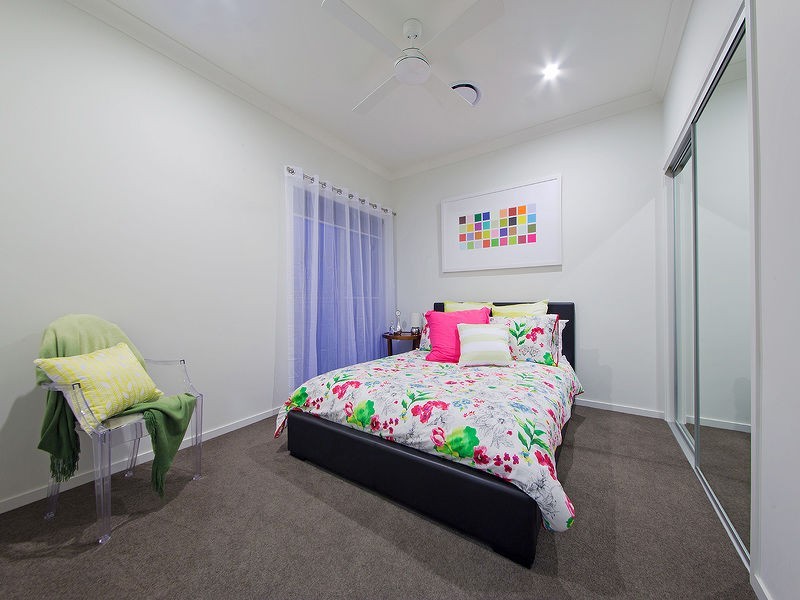 60 Brook St, Wakerley QLD 4154