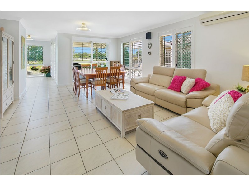 17 Cloverbrook Place, Carina QLD 4152