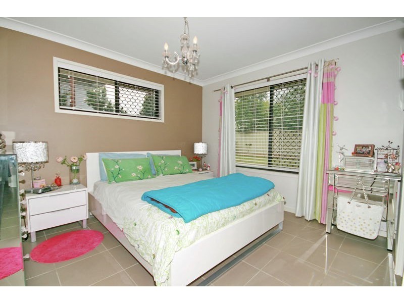 63 Yarra Road, Wakerley QLD 4154