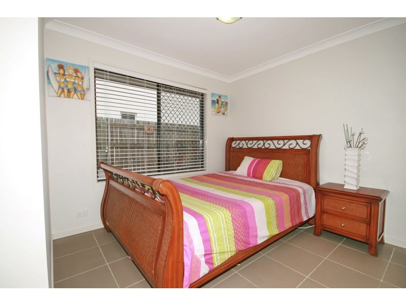 63 Yarra Road, Wakerley QLD 4154