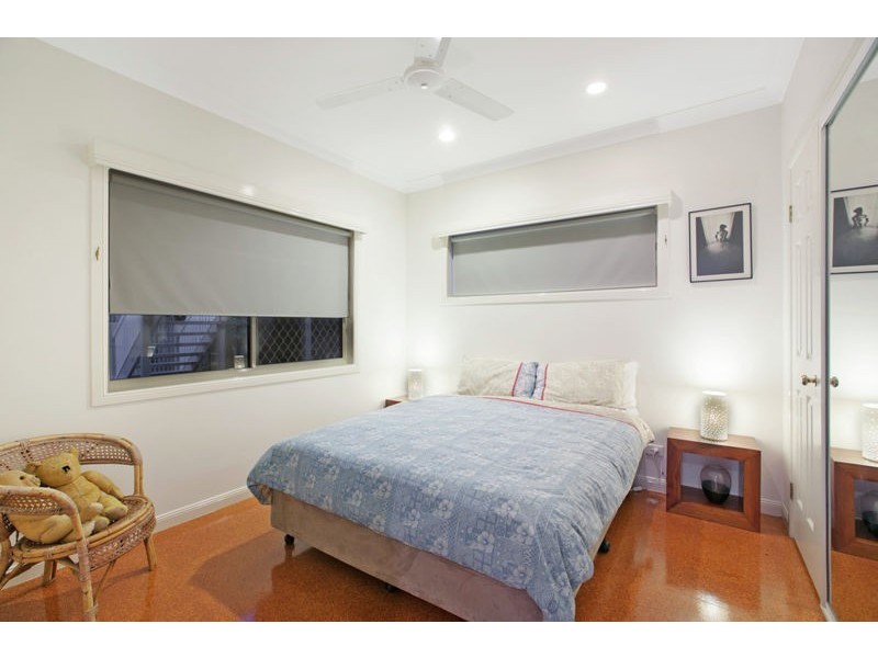 49 Picton Pde, Wynnum QLD 4178