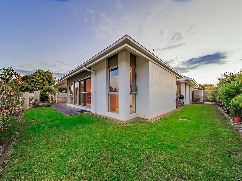 8 Franklin St, Wakerley QLD 4154