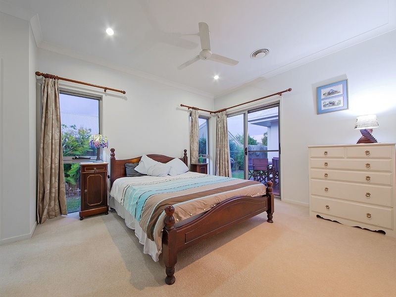 8 Franklin St, Wakerley QLD 4154