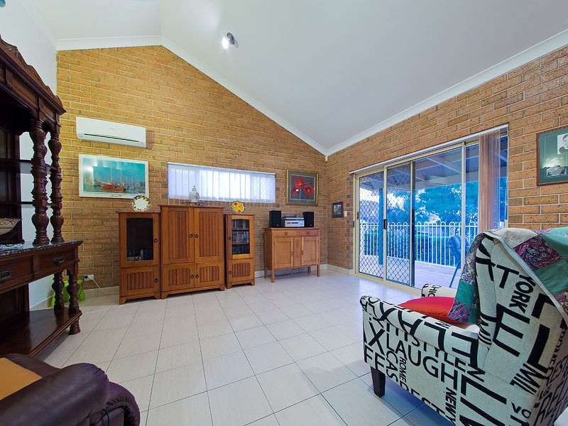 2 Iona Close, Belmont QLD 4153