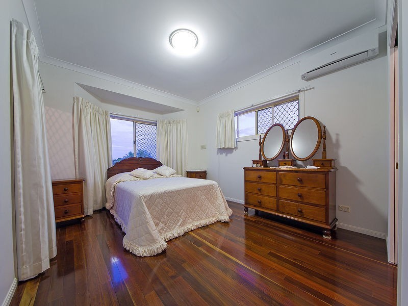 2 Iona Close, Belmont QLD 4153