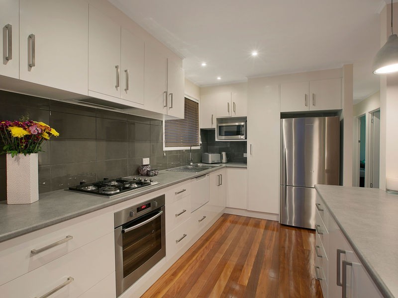 4 Meron Street, Wynnum West QLD 4178