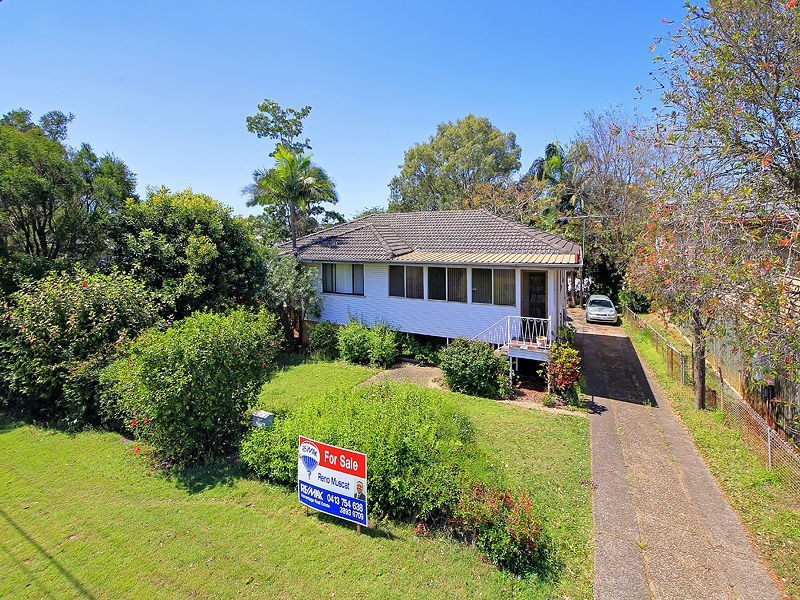 32 Bulgin Ave, Wynnum West QLD 4178