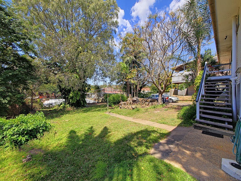 32 Bulgin Ave, Wynnum West QLD 4178