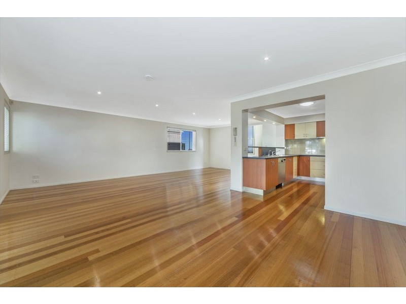 76 BOSWELL TERRACE, Manly QLD 4179