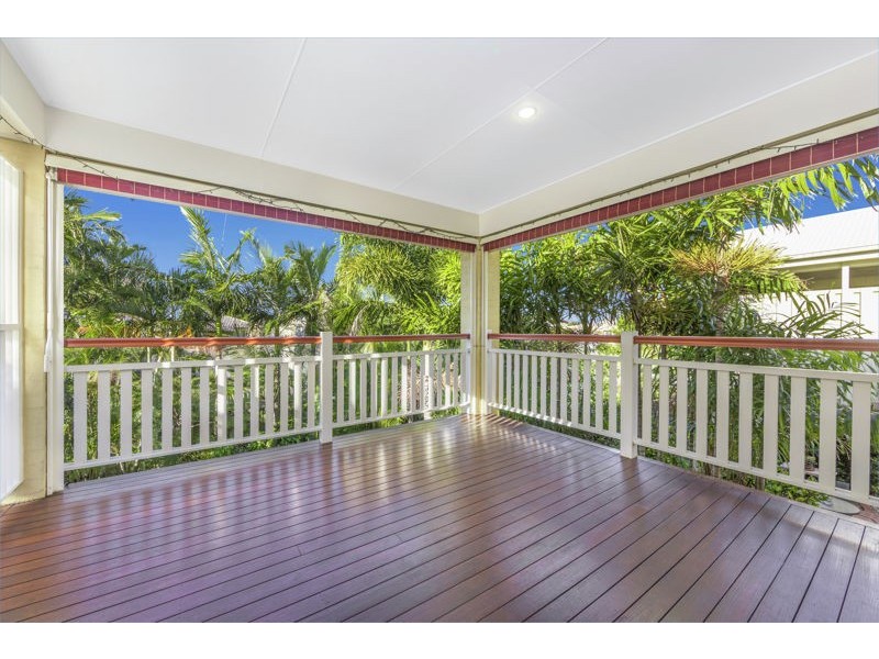 76 BOSWELL TERRACE, Manly QLD 4179