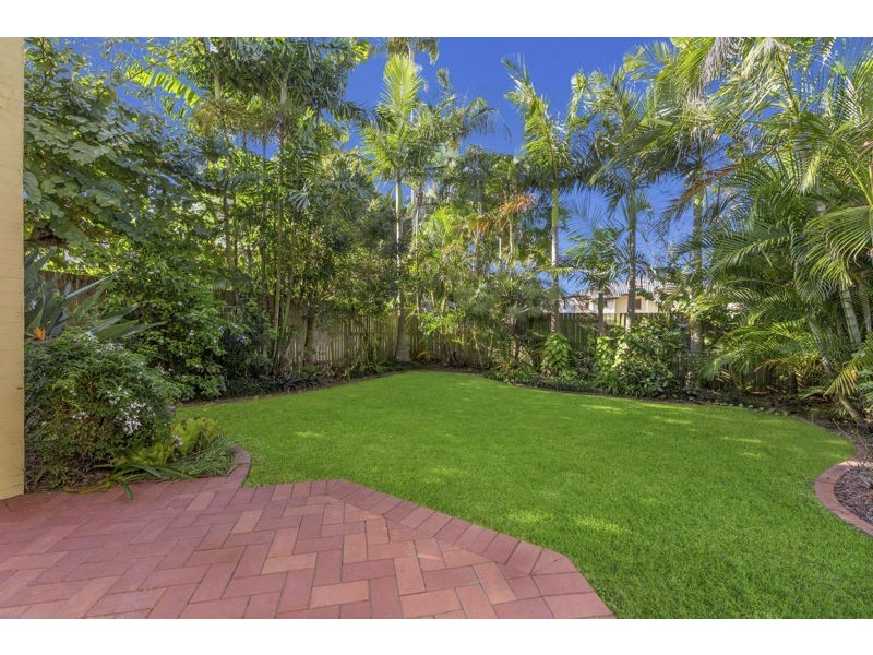 76 BOSWELL TERRACE, Manly QLD 4179
