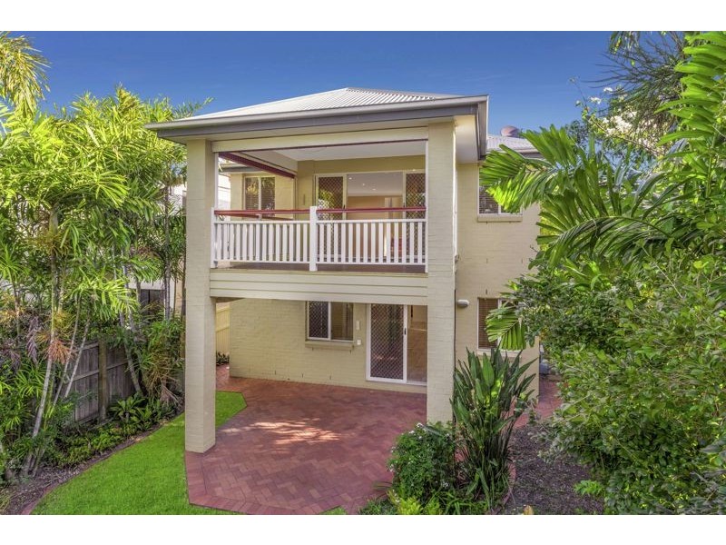 76 BOSWELL TERRACE, Manly QLD 4179