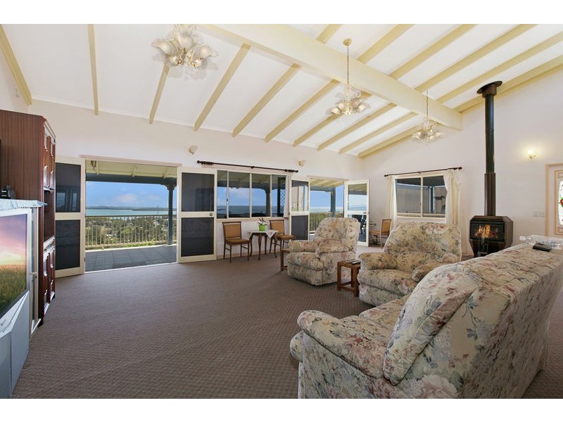 43 Rainbow Crescent, Dunwich QLD 4183