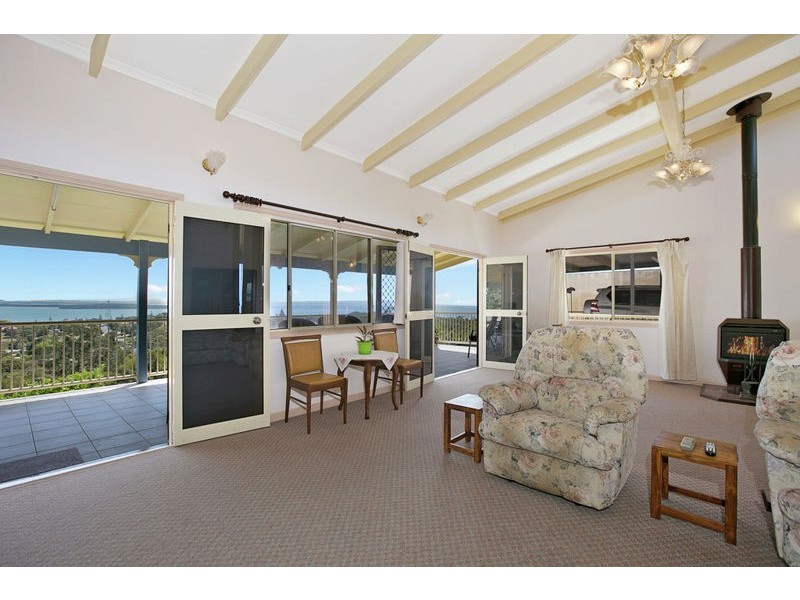 43 Rainbow Crescent, Dunwich QLD 4183