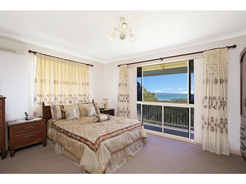 43 Rainbow Crescent, Dunwich QLD 4183